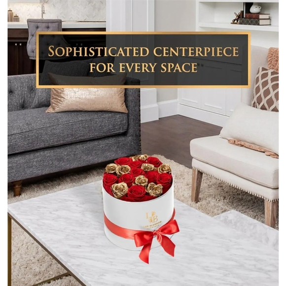 17 Forever Roses in a Box - Luxury Red & Gold Forever Flowers, Gold Roses - Picture 6 of 10